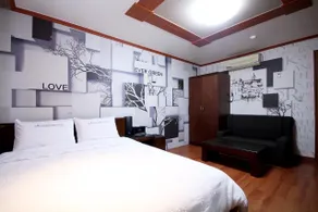 Geojedo Okpo Evergreen - Image 3