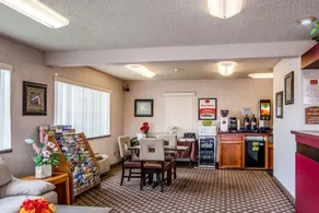 Econo Lodge Southeast Milwaukie - Image 2