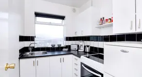 City view, bright & cozy - Free parking (A4) - Image 2