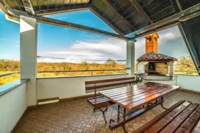 Wohnung mit Grill und beheiztem Pool - Image 3
