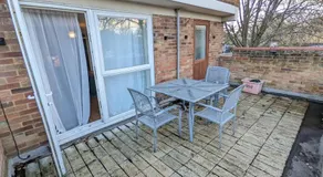 A&A Apartment Basildon - Image 4