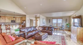 High Desert and Cascade Views - Meredith Lodging - Image 2