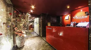 Fox Hotel - Image 2