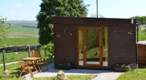 The Hive Lodge Cabin with 3 peak views, Ribblehead, Settle - Image 3