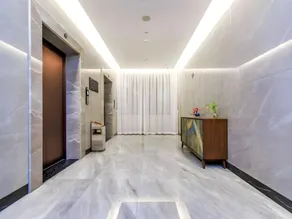 Mehood Lestie, Lingui Wanda Plaza Liangjiang Airport - Image 5