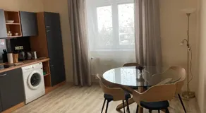 Apartment In The Garden - Image 3