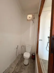 Queen house - Image 2