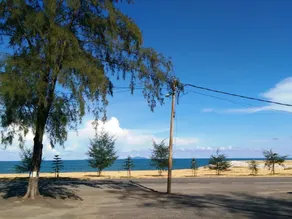 Anggun Beach Guest House Dungun - Image 2