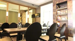 Apple Inn Hotel - Image 2