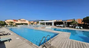 Valduccina - T3 avec terrasse et piscine, proche de la plage - Image 2