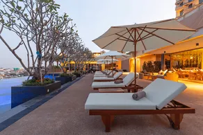 SUN & MOON, Riverside Hotel - Image 5
