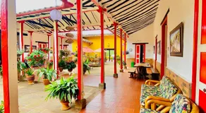 Hotel Hacienda Santa Barbara - Image 4