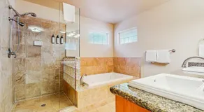 Single-level home with fireplace deck grill & washer&dryer sleeps 10 - Image 2