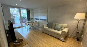Cozy three-bedroom apartment by the beach - Image 2