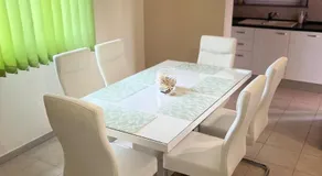 Apartamento vacacional totalmente equipado con barbacoa, jardín y terraza | Vistas a la montaña - Image 5