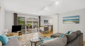 Kirra Beachside - Central Kirra! - Image 2