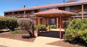 Cosy 2 bedroom Unit in a secure gated complex - Image 3