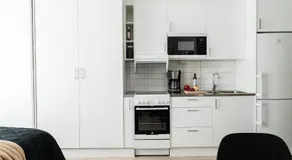 Guestly Homes - Modern Studio Apt - Image 2
