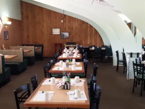 Knights Inn - Image 5