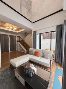Kyzen Stay Central Family Home w Pool & Loft Net - Image 2