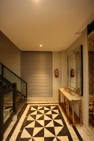 The Orchard Hotel - Image 4