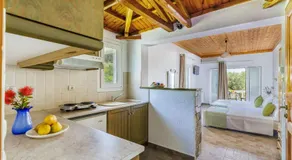 Kanaris Guesthouse - Image 2