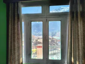 Prifrost Homestay - Image 2