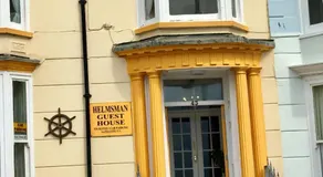 Helmsman Guesthouse - Image 5