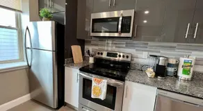 501 Cozy and Comfy 1BR apartment in center city - Image 5