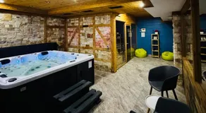 KABAN BOUTIQUE HOTEL - 5Star Central Villa in Vatra Dornei - Image 4