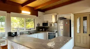 Millimgimbi - Blick auf das Wasser und haustierfreundlich dieses Haus sorgt für einen erholsamen Familienurlaub - Image 4