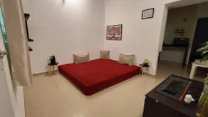 2BK With Dedicated Workspace And Wifi l AC Bedroom - Image 5