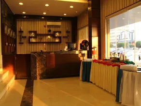 Four Seasons Hotel Apartments 2 - Image 5