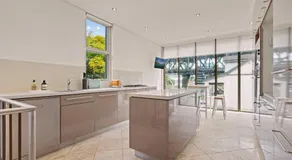 Panorama Firework View - Classic 4-Level Terrace Style Living in Kirribilli !!! - Image 5