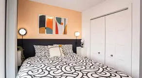 219 - Abstract Designer King Suite with Parking, DT&Airport - Image 4