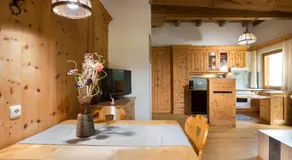 Alfonsstüberl - Ferienwohnungen & Restaurant - Image 2