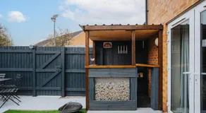 2 Bedroom Home with Garden and Free Parking - Image 5