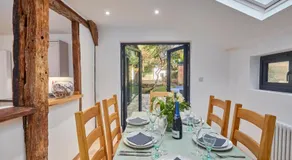 The Coach House, Hambledon - Image 4