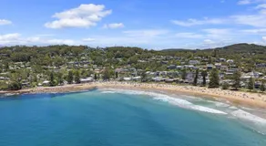 Lakeside Living - Walk To Cafes, Shops, and Sand! - Image 5
