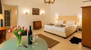 Villa Royal Resort - Image 2
