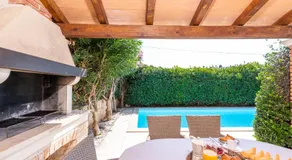 Merveilleuse maison de vacances entièrement équipée avec barbecue, piscine privée et terrasse | Vue nature - Image 5