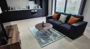 #22 Lux & Stylish 2 bed 2 bath Apart w balcony 11 - Near Cannon Hill Park - Sleeps 4 - Perfect for contractors and families - Free parking - Image 3
