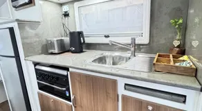 Tiny home in Bayswater - Image 3
