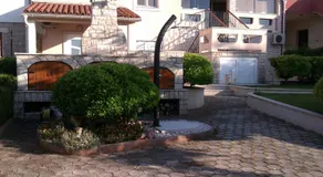 Green Banjole yards - Image 4