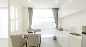 De Hug Hotel & Residence - Image 4