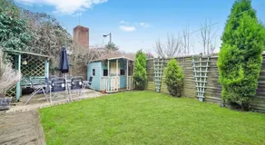 Cosy House - Free Parking,  Pool Table, Smart TV - Image 4