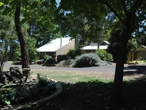 Clarendon Chalets - Image 3