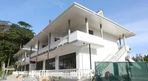 La Digue Self-Catering Apartments - Image 4
