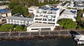 Spacious Modern Apartment in Batemans Bay - Image 5