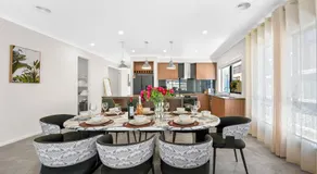 Park-fronted Luxury Grand Family House with Free Gym, Heated Pool and Spa! - Image 3